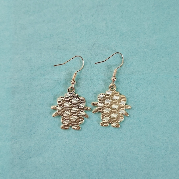 🔮3/$15 Pokemon Meowth Earrings - Picture 3 of 4